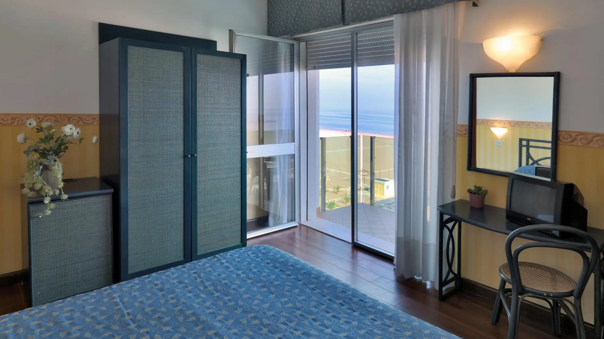 ***  Hotel Regina Fronte Mare Rimini Włochy