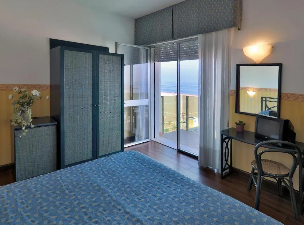 Hotel Regina Fronte Mare Rimini