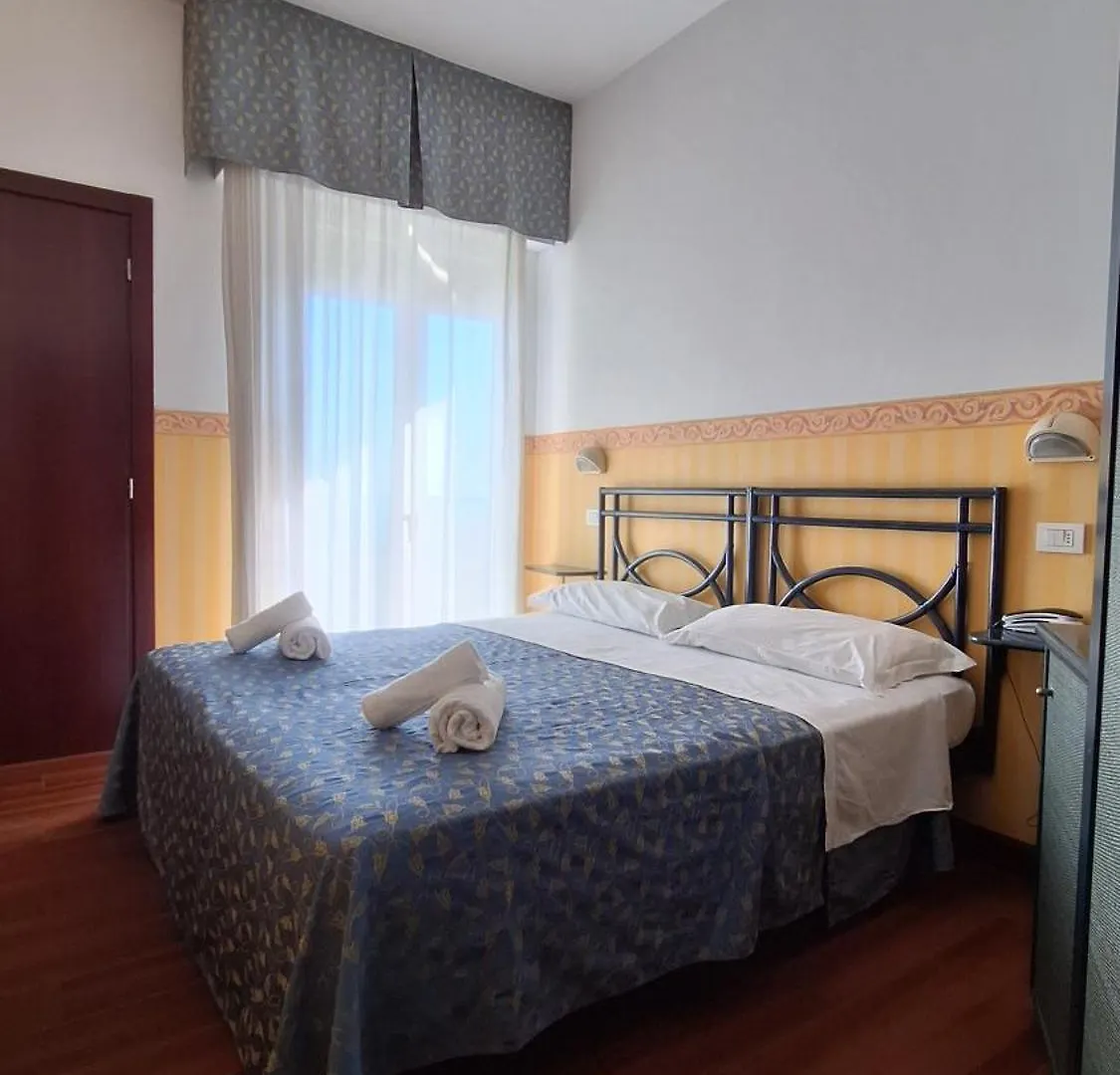 Hotel Regina Fronte Mare Rimini