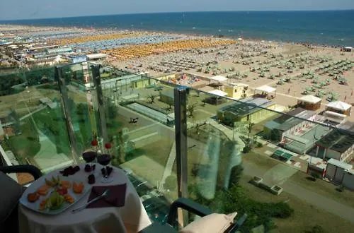 ***  Hotel Regina in spiaggia Rimini Italia