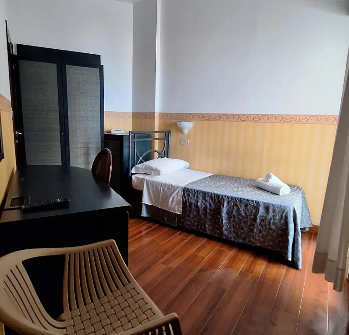Hotel Regina in spiaggia Rimini