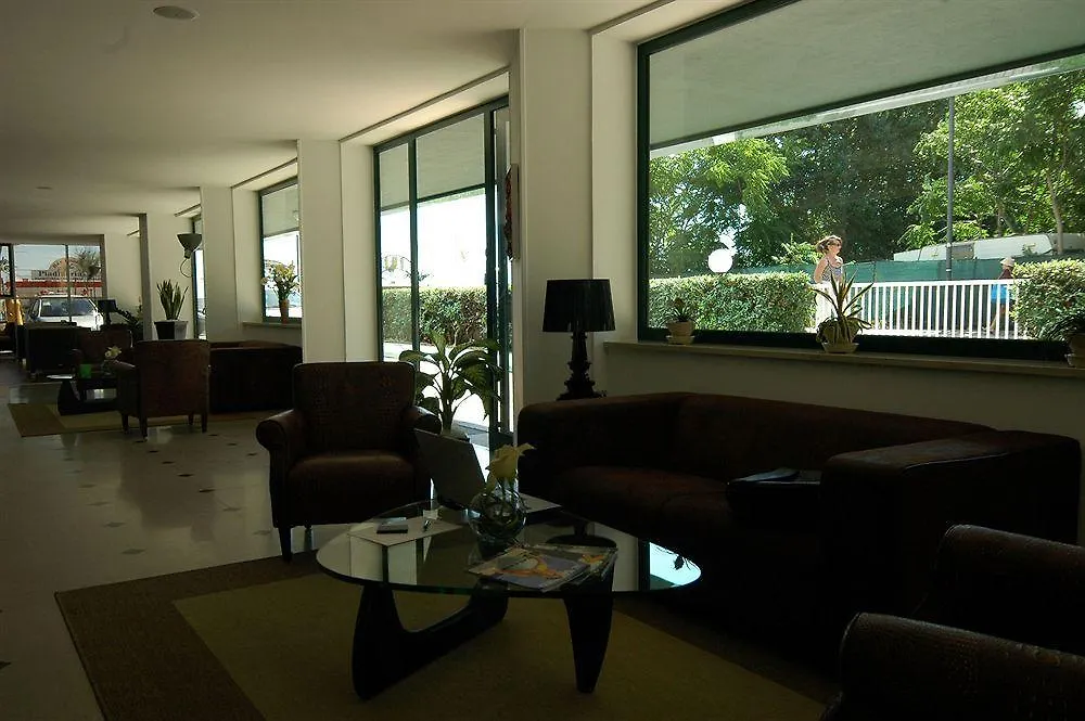 Hotel Regina in spiaggia Rimini