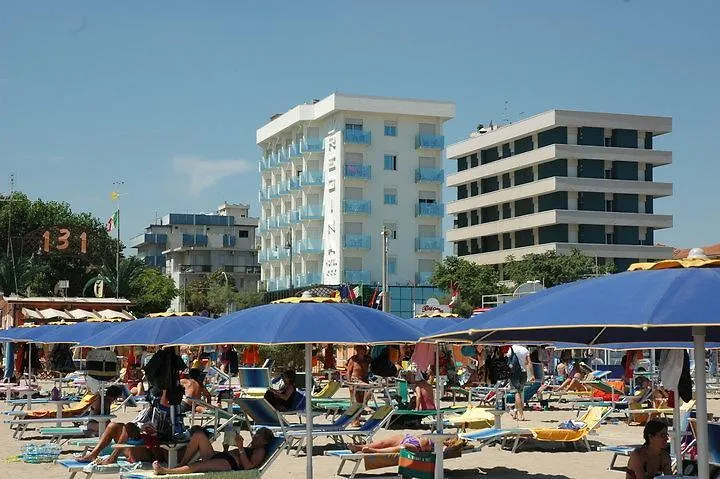 Hotel Regina in spiaggia Rimini