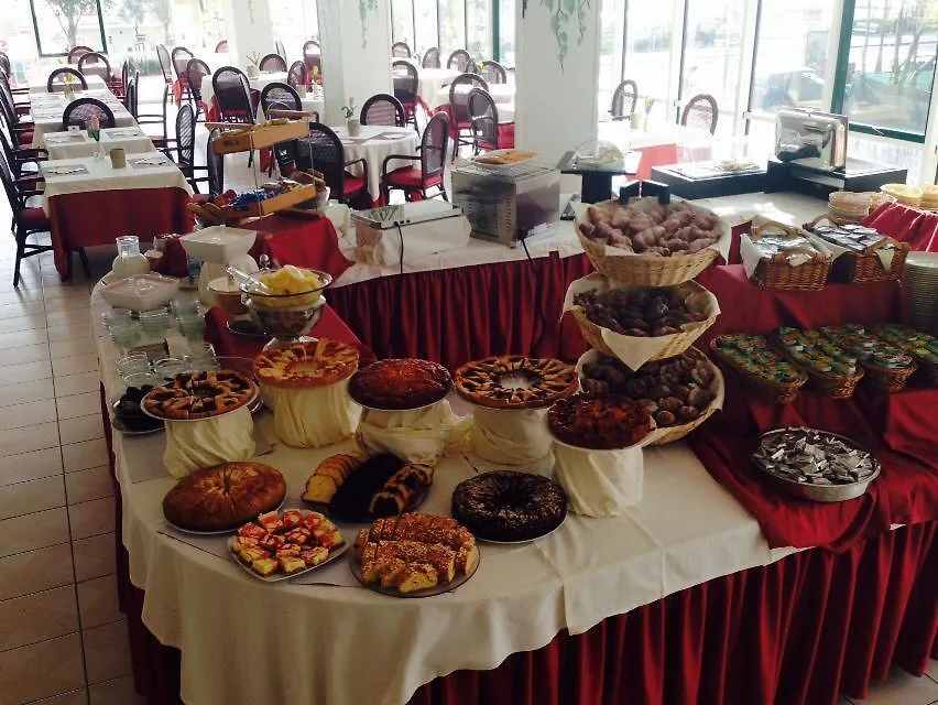 Hotel Regina in spiaggia Rimini Italia